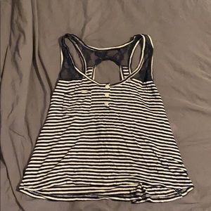 delias Top!